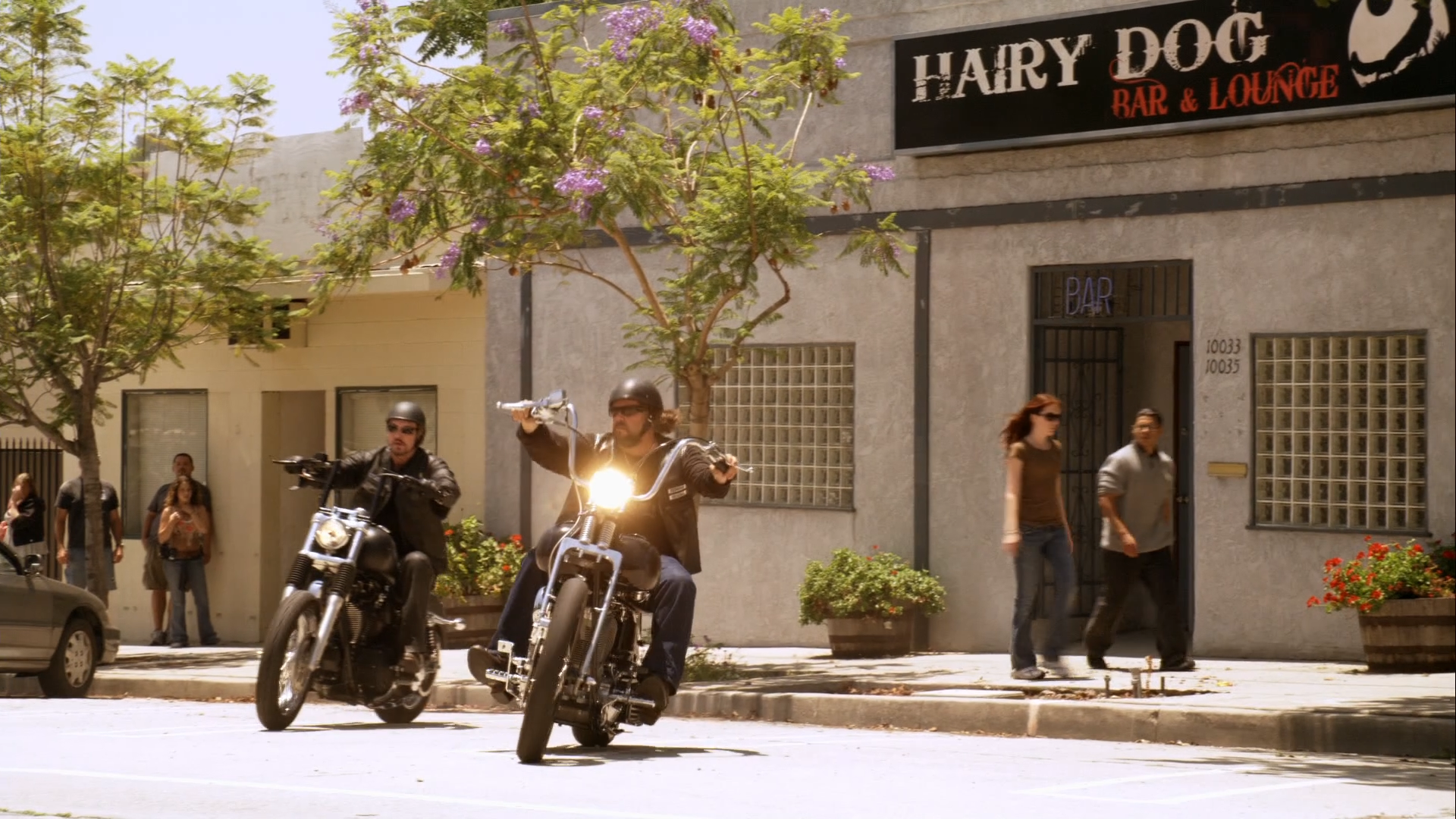 Sons.of.Anarchy.S01E01.0002.png