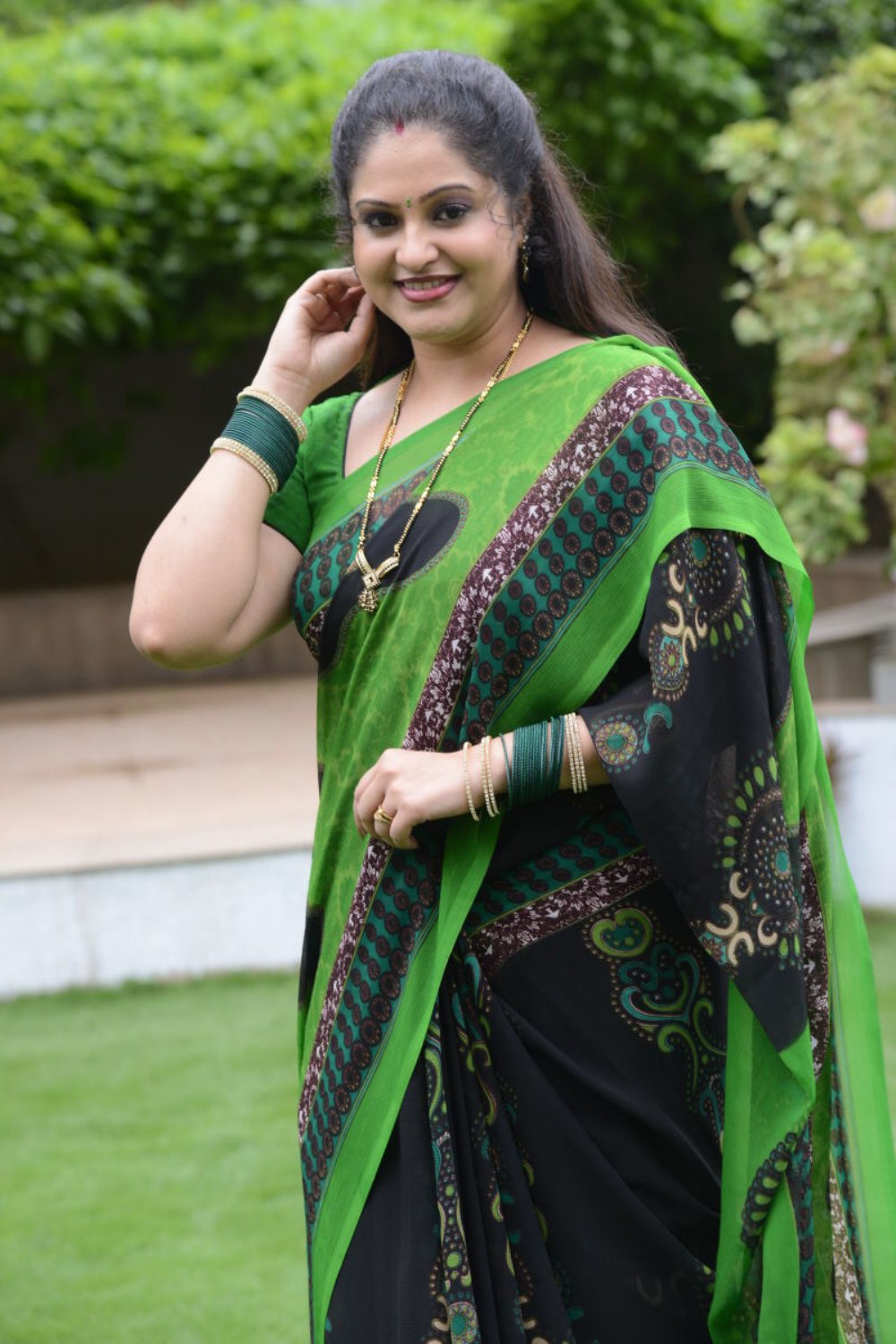 All Indian Beauties: Rassi Beautiful Photo Stills in Green Saree