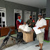 Babinsa Dampingi Pendistribusian BTT, Bantu Warga Terdampak Covid 19