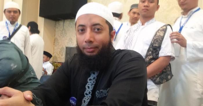 Siapa Sebenarnya Ustadz DR Khalid Basalamah ? Lihat fakta