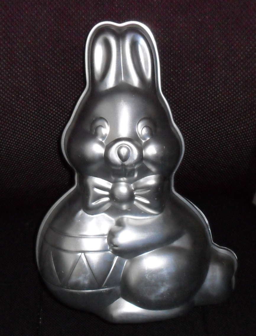 Cookie Cutter Corner (and Cake Pans too!): Wilton 3-D Bunny Cake Pan ...