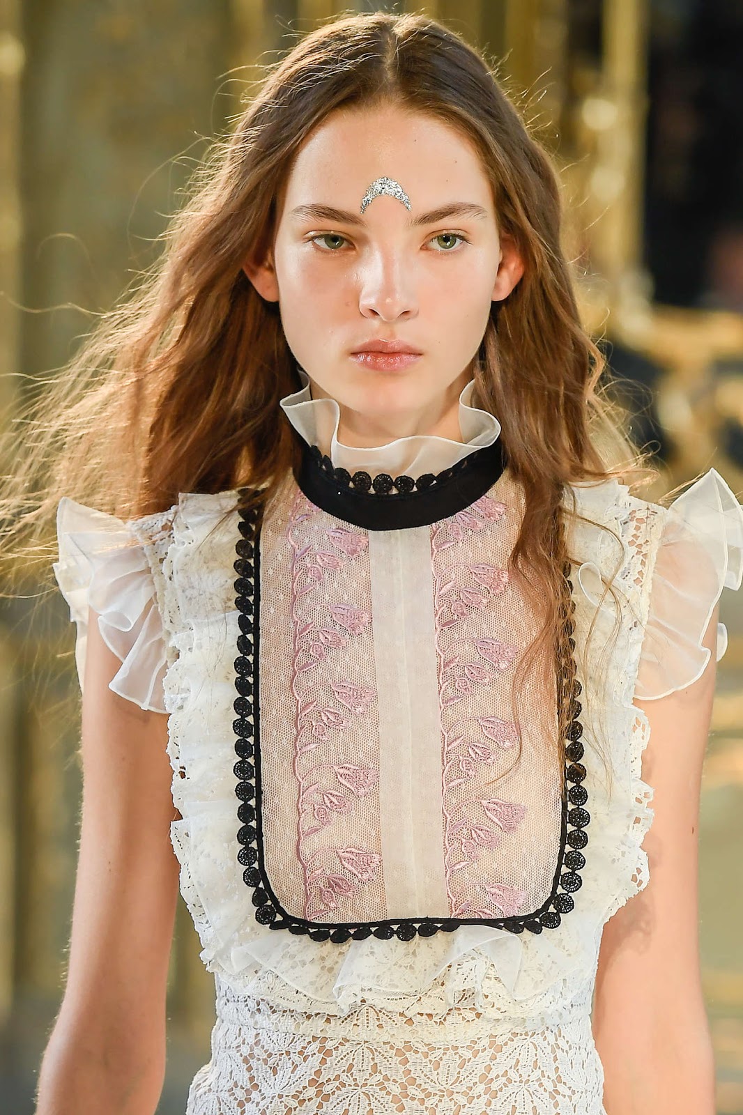 Runway | Makeup and Hairstyle: Giamba Spring-Summer 2017 MFW | Cool ...