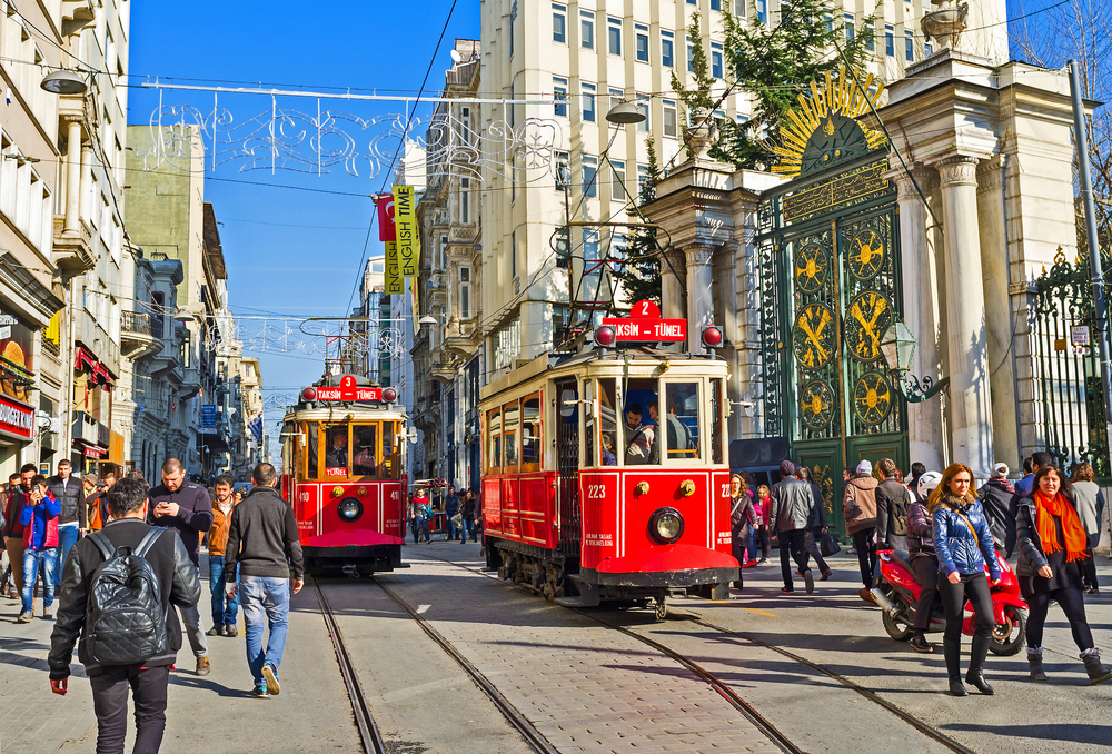 أهم 10 أنشطة في شارع الاستقلال اسطنبول 2022 - روائع السفر