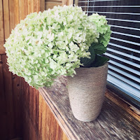 https://niftysheep.com/decorate-your-old-boring-vase-with-jute-twine