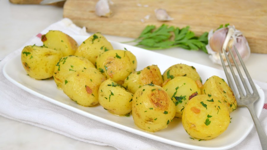 Patatas al ajillo