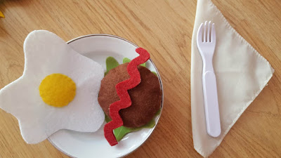 DIY Felt play food - hamburgers DIY Felt play food - hamburgers