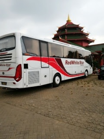 PrimaJasa Bandung: Mengarungi Jejak Wisata Jawa Barat dengan Kenyamanan dan Keamanan