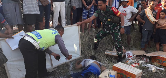 Babinsa Koramil Gemolong Bantu Evakuasi Kecelekaan Kereta Joglo Semar Tabrak Mobil, 1 Orang Tewas