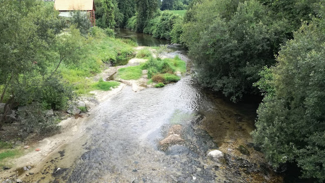 Rio Vizela em Vila Fria  na praia Fluvial