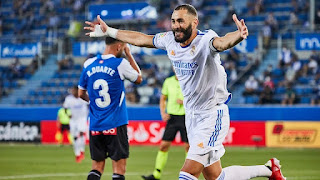 ريال مدريد يفتتح موسمه برباعية في شباك ألافيس