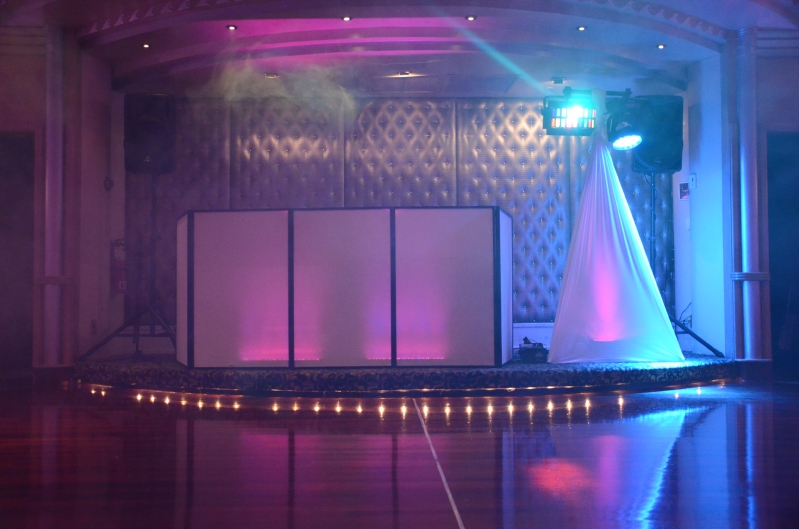 Universal Light and Sound Lighting at Chateau Briand Carle Place, NY
