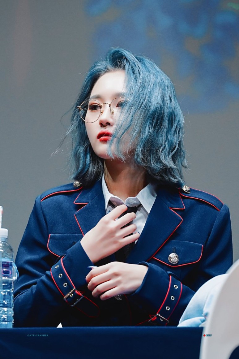 진짜 잘 놀라는데 리액션도 큰 드림캐쳐 시연 | 인스티즈