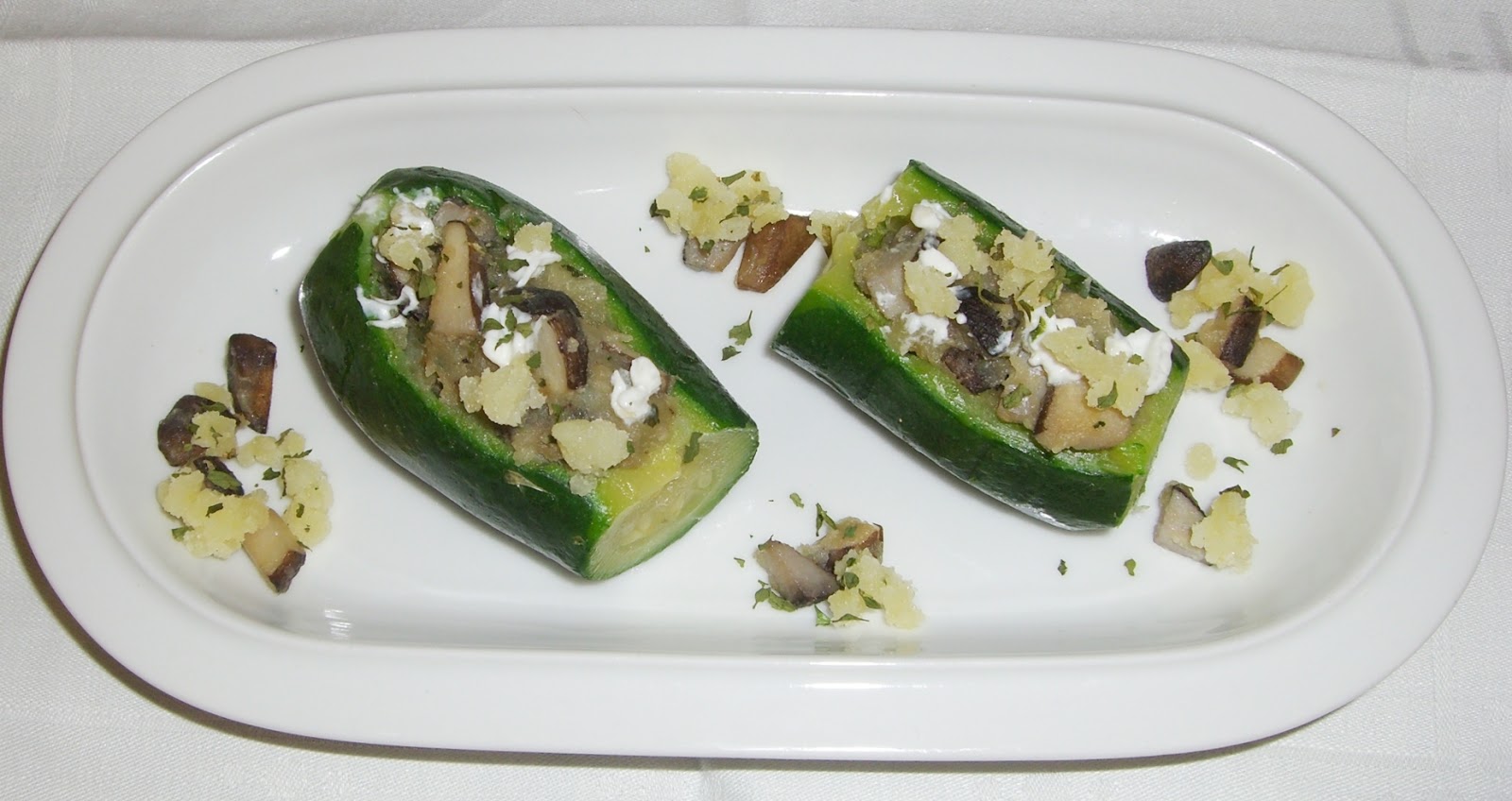 Cucinare, assaporare, bere e dintorni Zucchine ripiene di patate e porcini