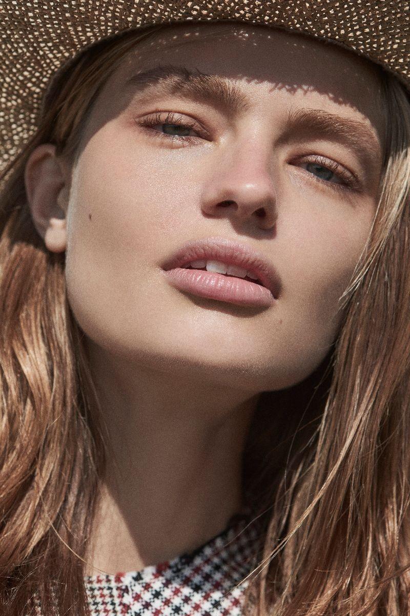 ellopiageenos Sometimes I feel like throwing my hands up in the air I