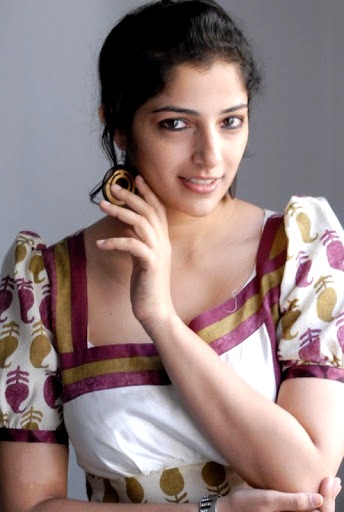 Tamil College Student ~ japan 18 gallery: Emma Stone Hot Photos