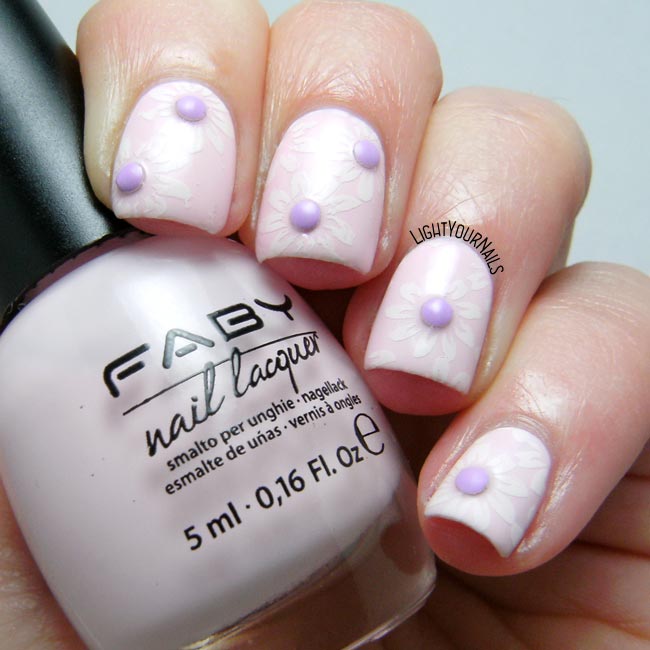 Pastel pink and lilac Spring flowers nail art