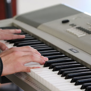 Electronic Piano