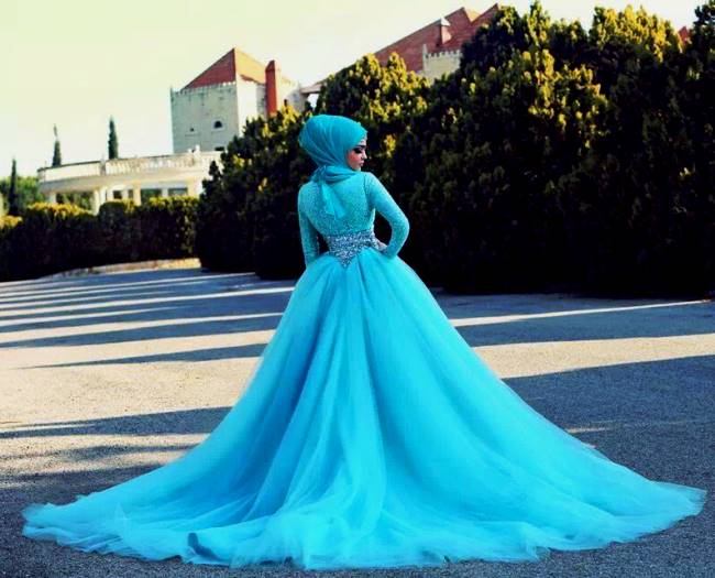 gaun nikah warna pastel