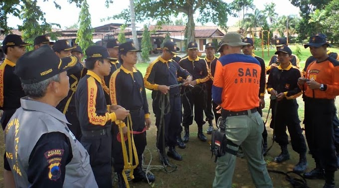 Senkom Banyumas Ikuti Pelatihan SAR di Lapangan Brimob