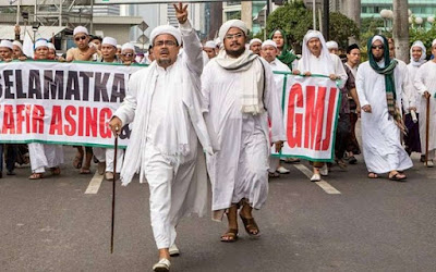 http://ligaemas.blogspot.com/2016/12/gara-gara-polisikan-habib-rizieq-pmkri.html