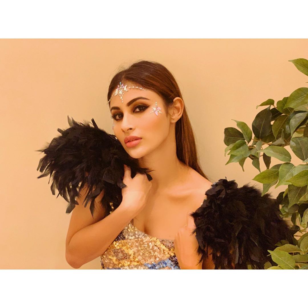 Mouni roy pic