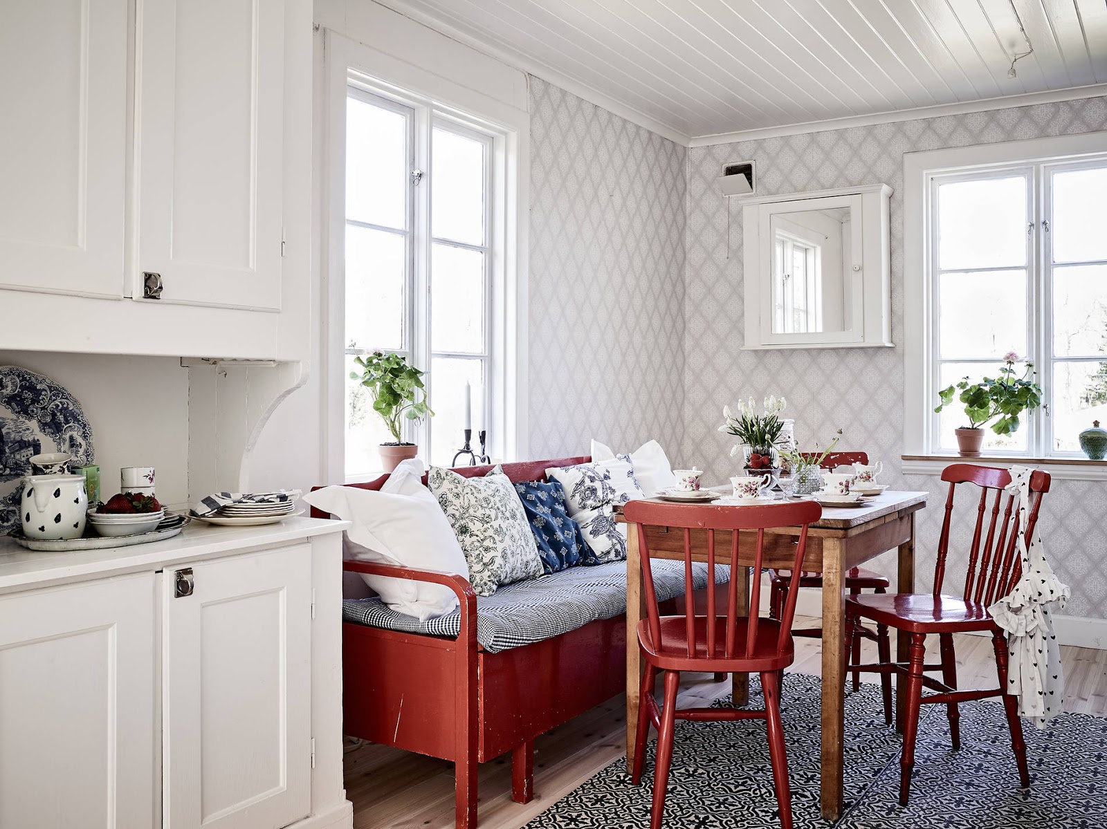 Un Faro de Ideas: HERMOSA CABAÑA EN SUECIA