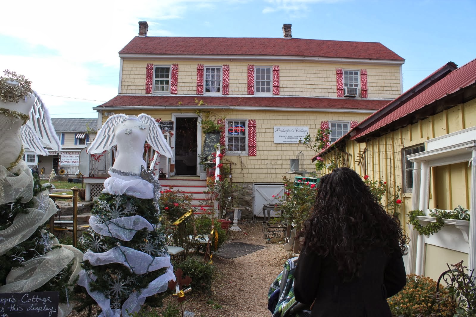 Here and There Antique Shops in Leesburg