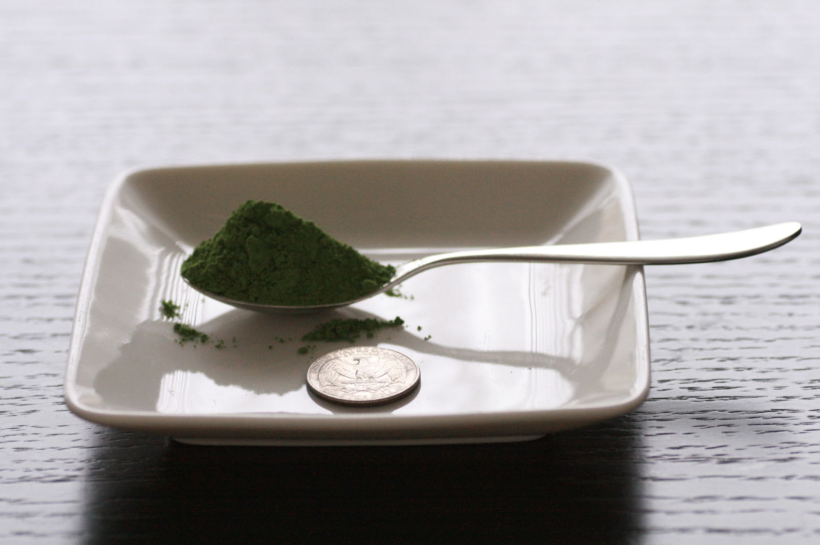 Tales of Japanese tea Correct amount of matcha on a tea spoon