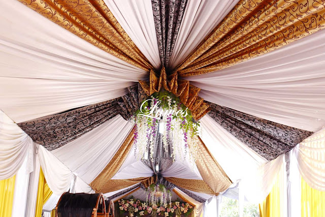 Dekorasi tenda pernikahan untuk pesta pernikahan di rumah