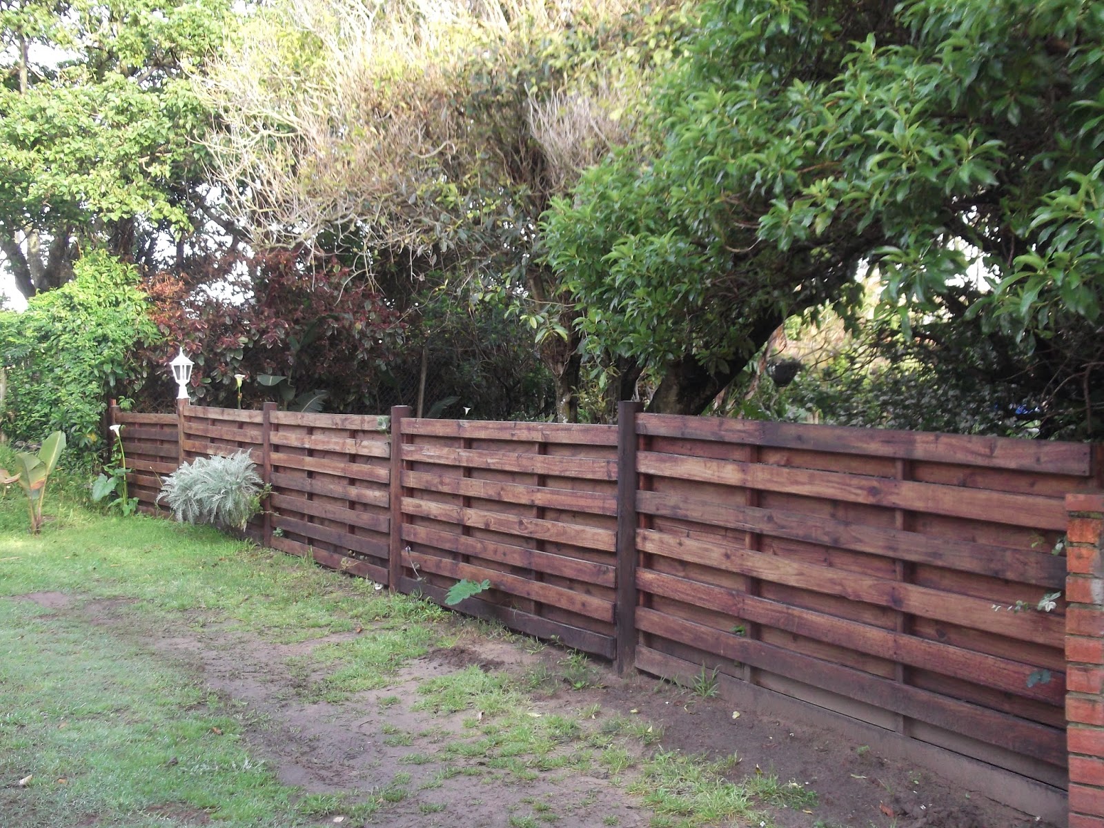 SHANE'S TIMBERS TIMBER FENCING
