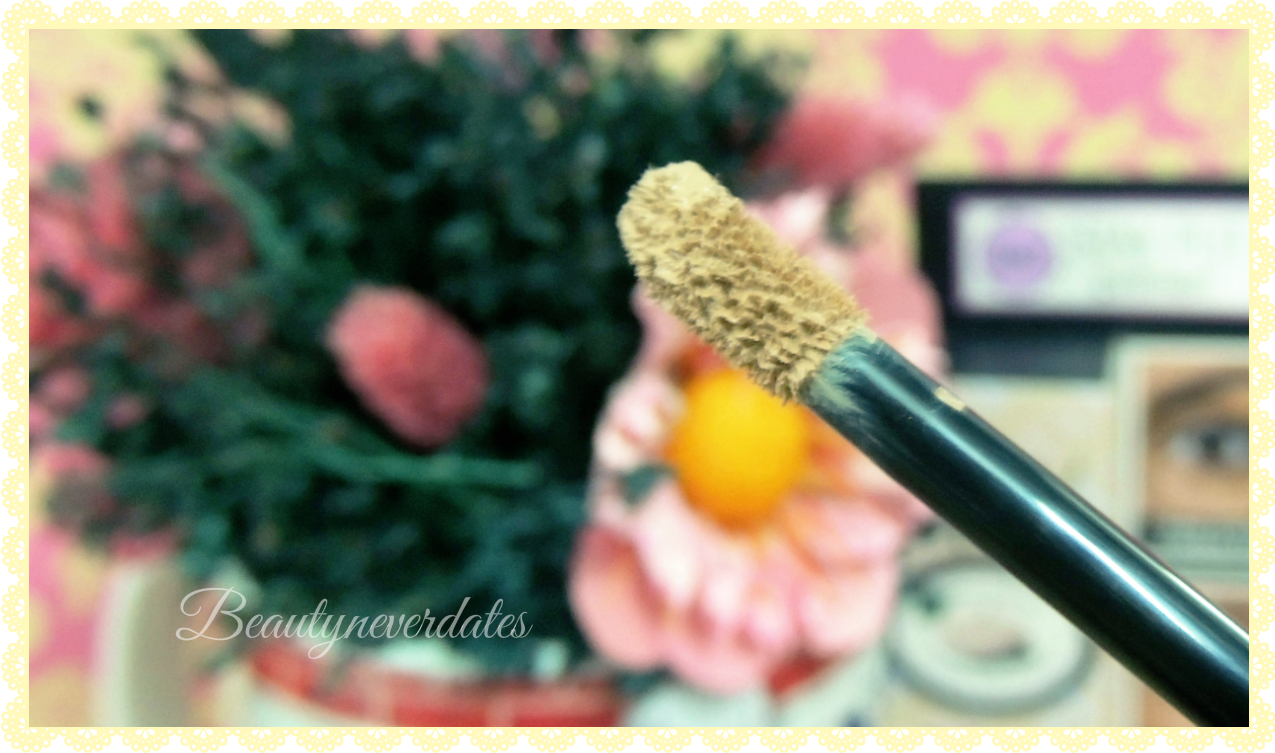 Benefit Cosmetics Stay Don't Stray Eye Primer Review Benefit Cosmetics Stay Don't Stray Eye Primer Review