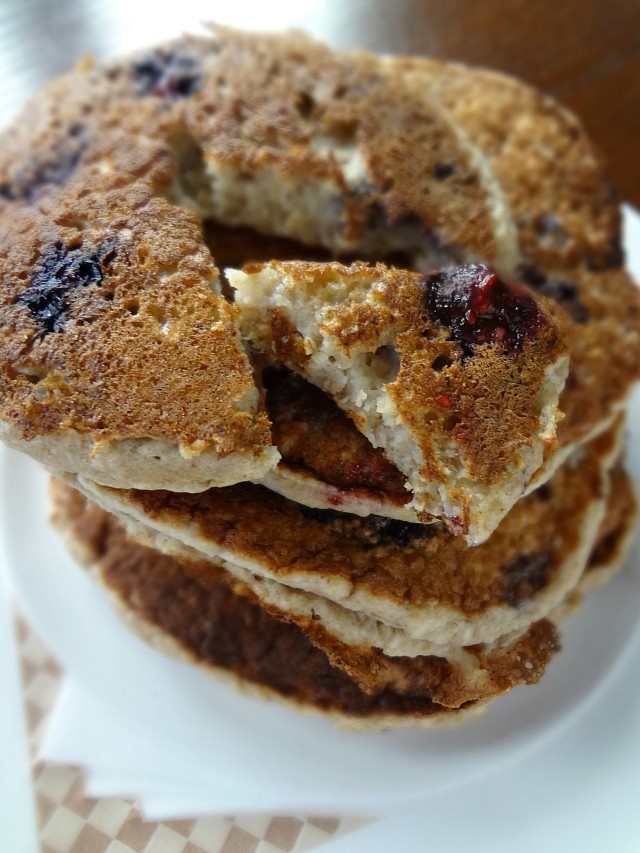 The Cooking Actress Banana Oatmeal Blueberry Pancakes {Baby Led