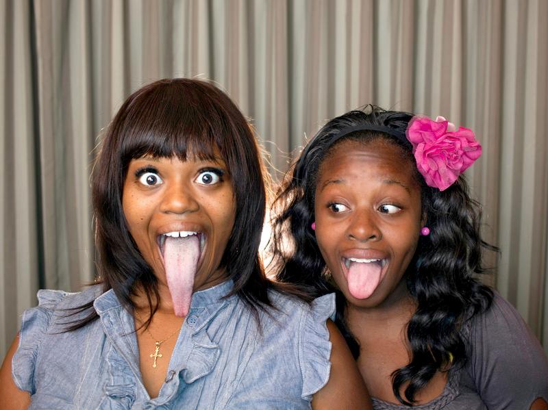 KLG, Hoda meet man with world’s longest tongue