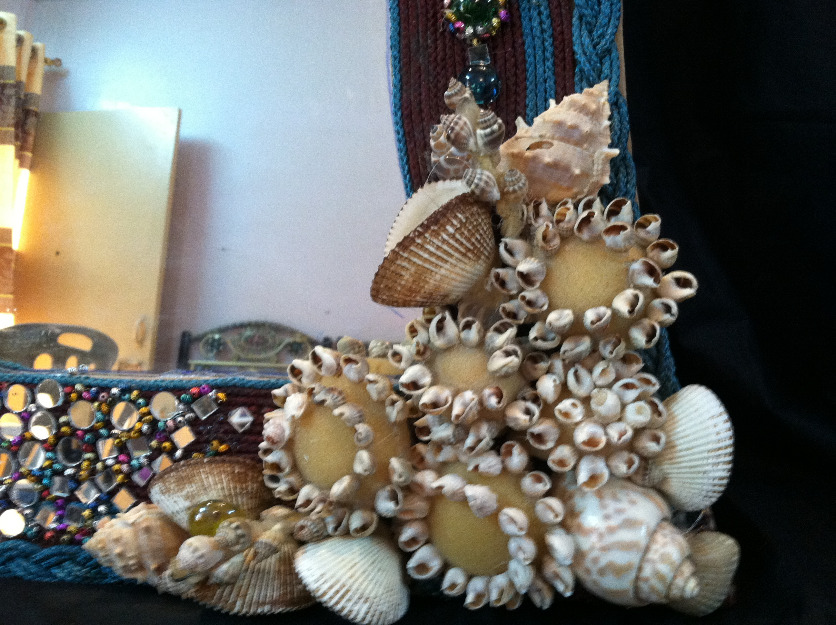 WALL HANGING HANDICRAFT MIRROR HANDICRAFTS OF PAKISTAN