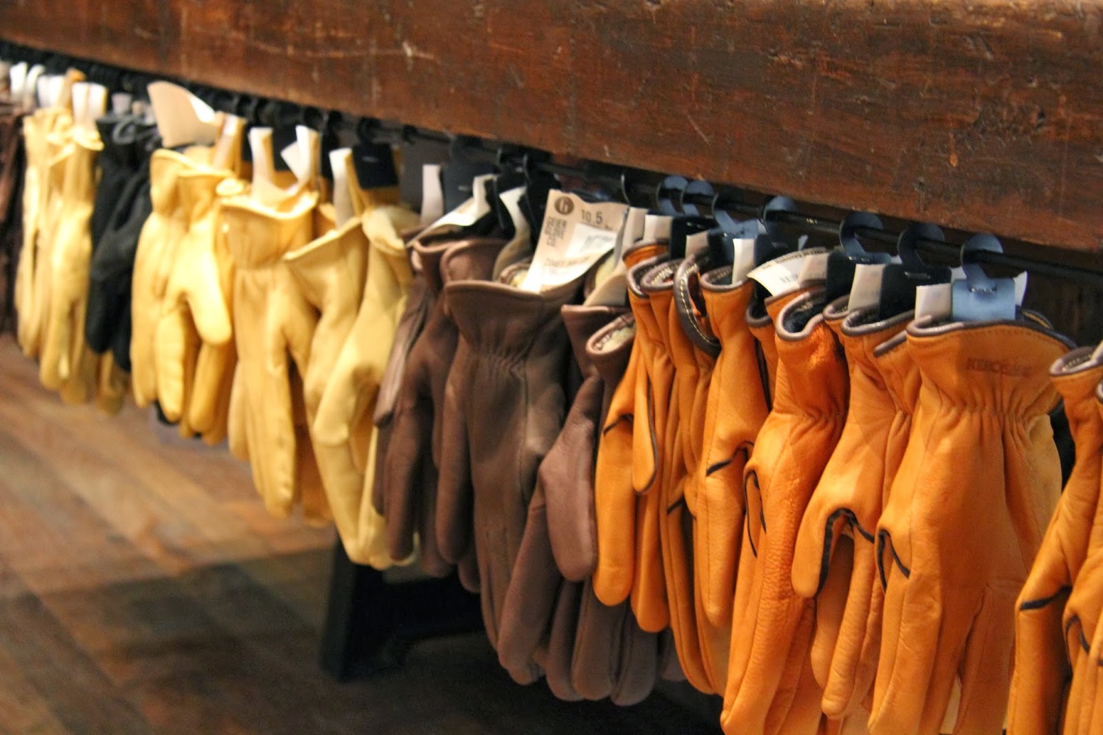 CHAD'S DRYGOODS: KEMO SABE - THE WILD WEST IN SIN CITY