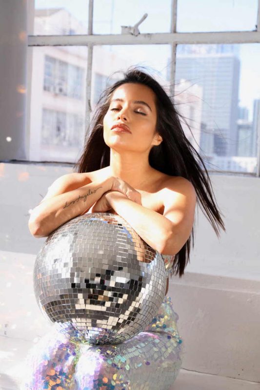 Lupe Fuentes Has Created A New And Hypnotic Sound Elite Music News