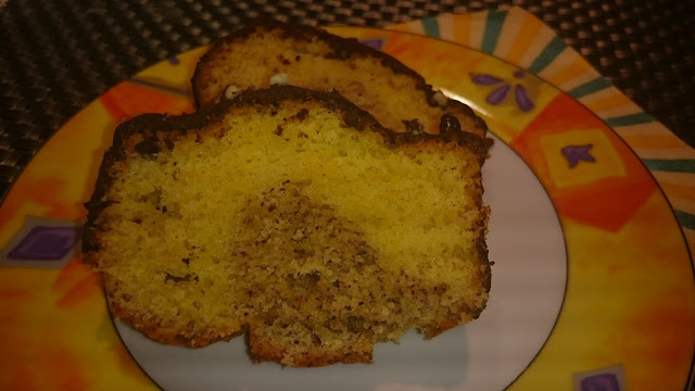Leckeres aus Gertrauds Küche: Sehr lockerer Schmand - Nusskuchen ...