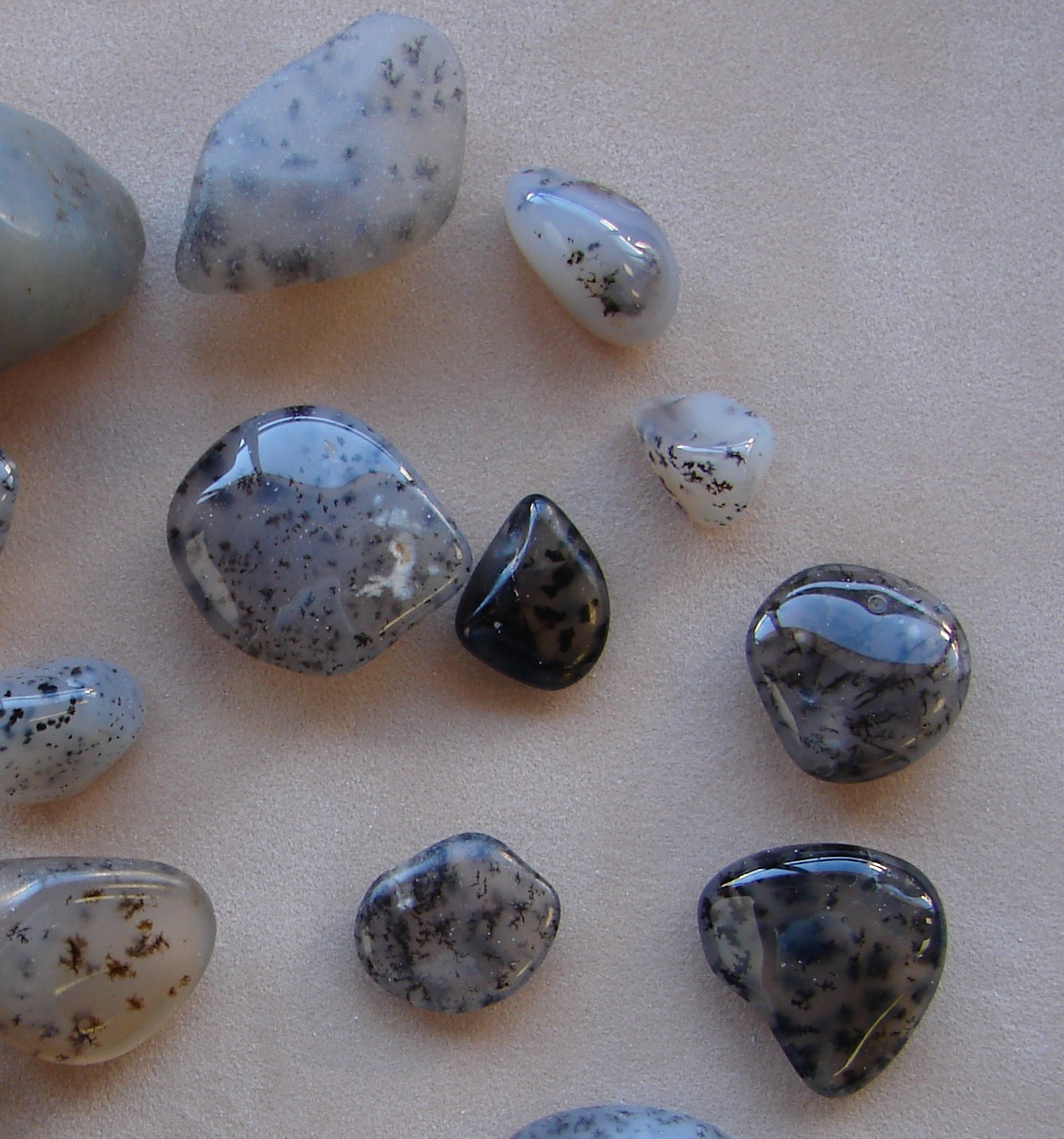 WYOMING The Gemstone State WYOMING The Gemstone State