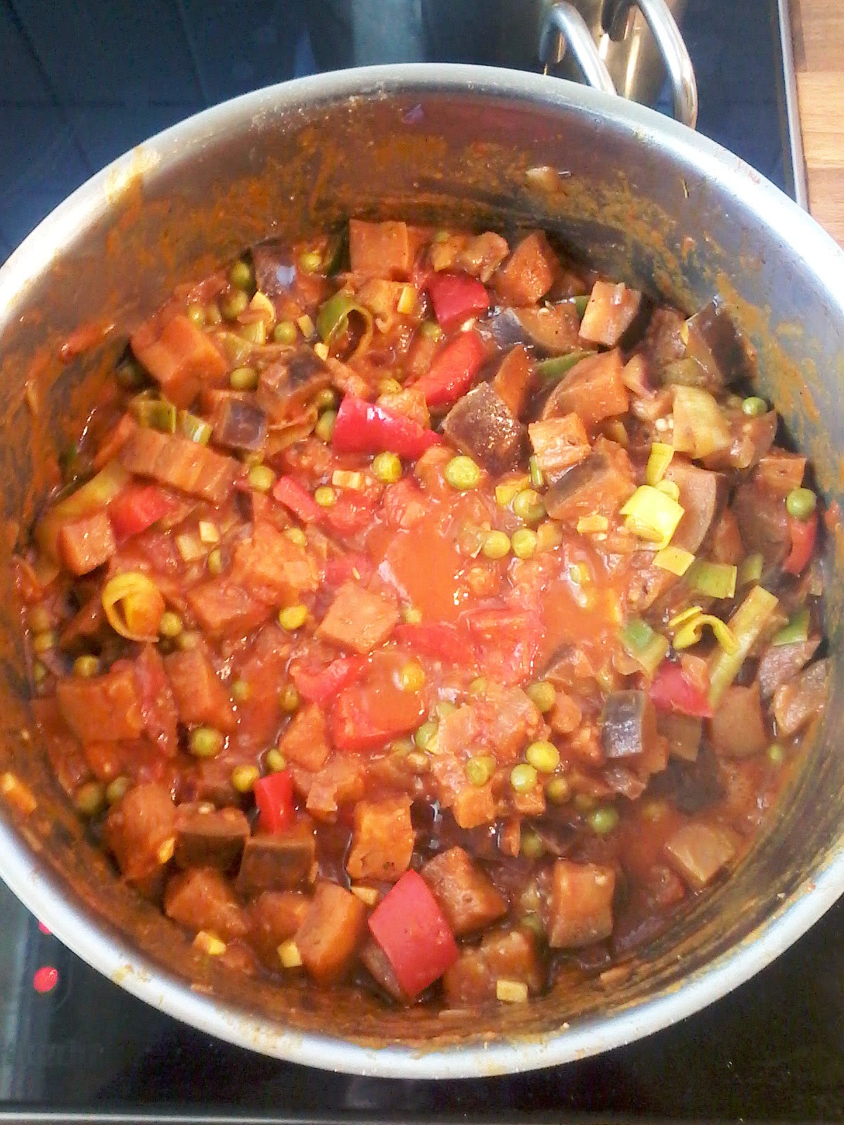 Clutching at straws...: Indisches Auberginen-Erbsen-Curry mit Reis