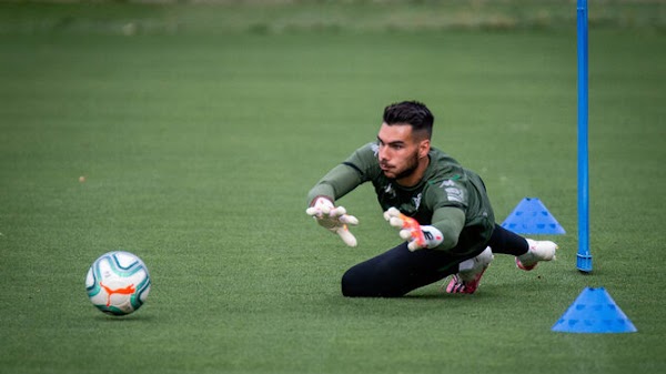 Málaga, Dani Martín no entrena con el Betis para negociar su salida