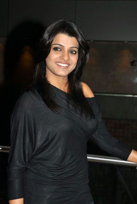 tashu kaushik looking in black dress actress pics