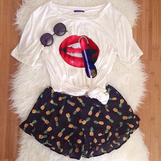 How to Chic: BIG LIPS TEE - OUTFIT SET