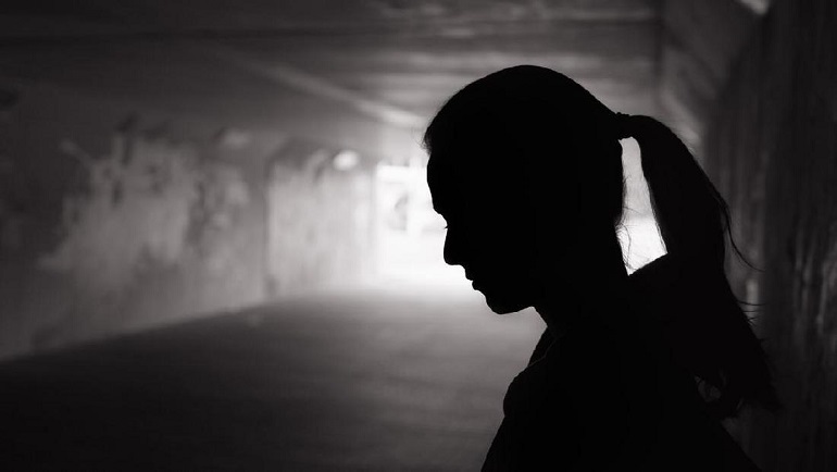 Misteri Ibu di Malang yang Menyekap 4 Putrinya Sampai 15 Tahun Misteri Ibu di Malang yang Menyekap 4 Putrinya Sampai 15 Tahun