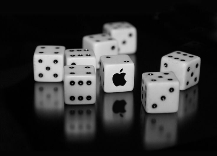 Does Snapchat notify someone when you look at their snap map?