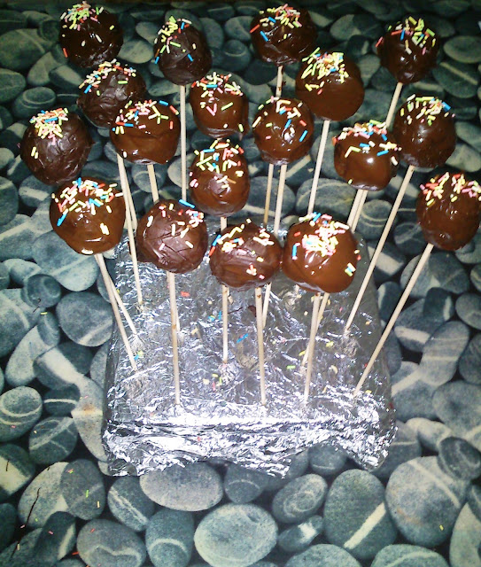  "Cake Pop" o "Bizco-bolas" de chocolate y mascarpone 