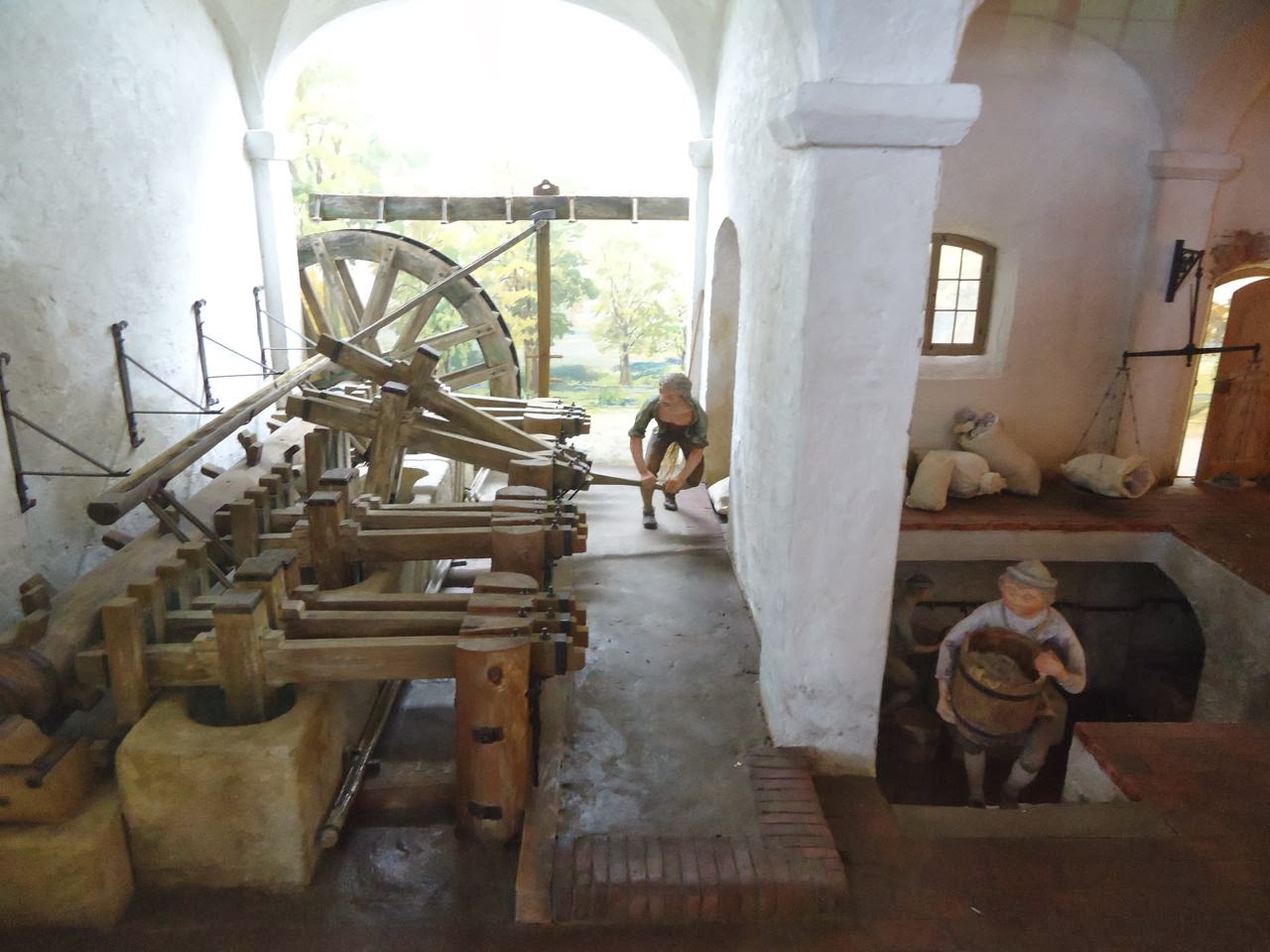 FRIENDS OF DARD HUNTER Treasures of The Deutsches Museum 1 Munich, GDR