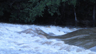 Standing wave below Jacks Fork on the White River.
