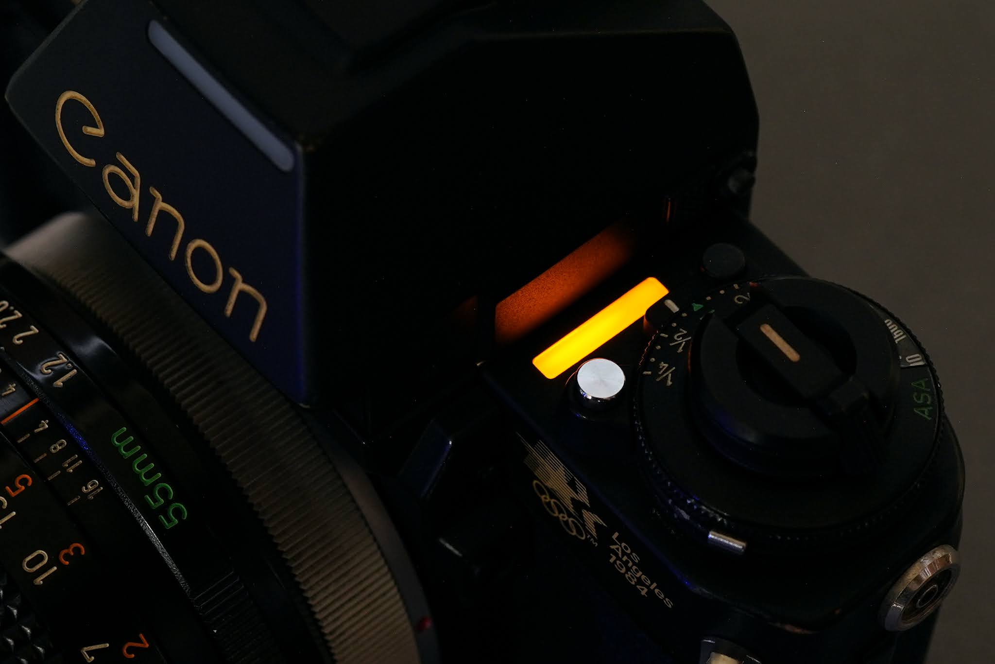 ほぼ未使用 CANON キヤノン New F-1 AE ファインダー 元箱入り種類一眼レフカメラ