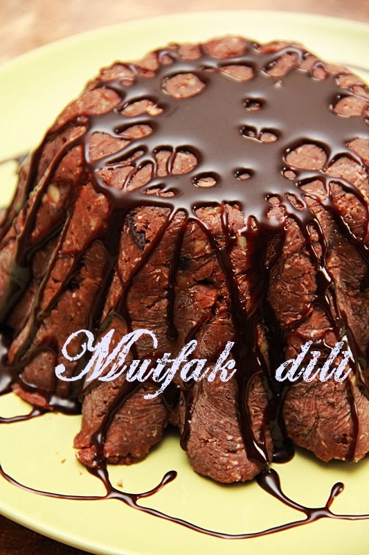 Mutfak Dili Bademli, Üzümlu Çikolatalı Mozaik Pasta