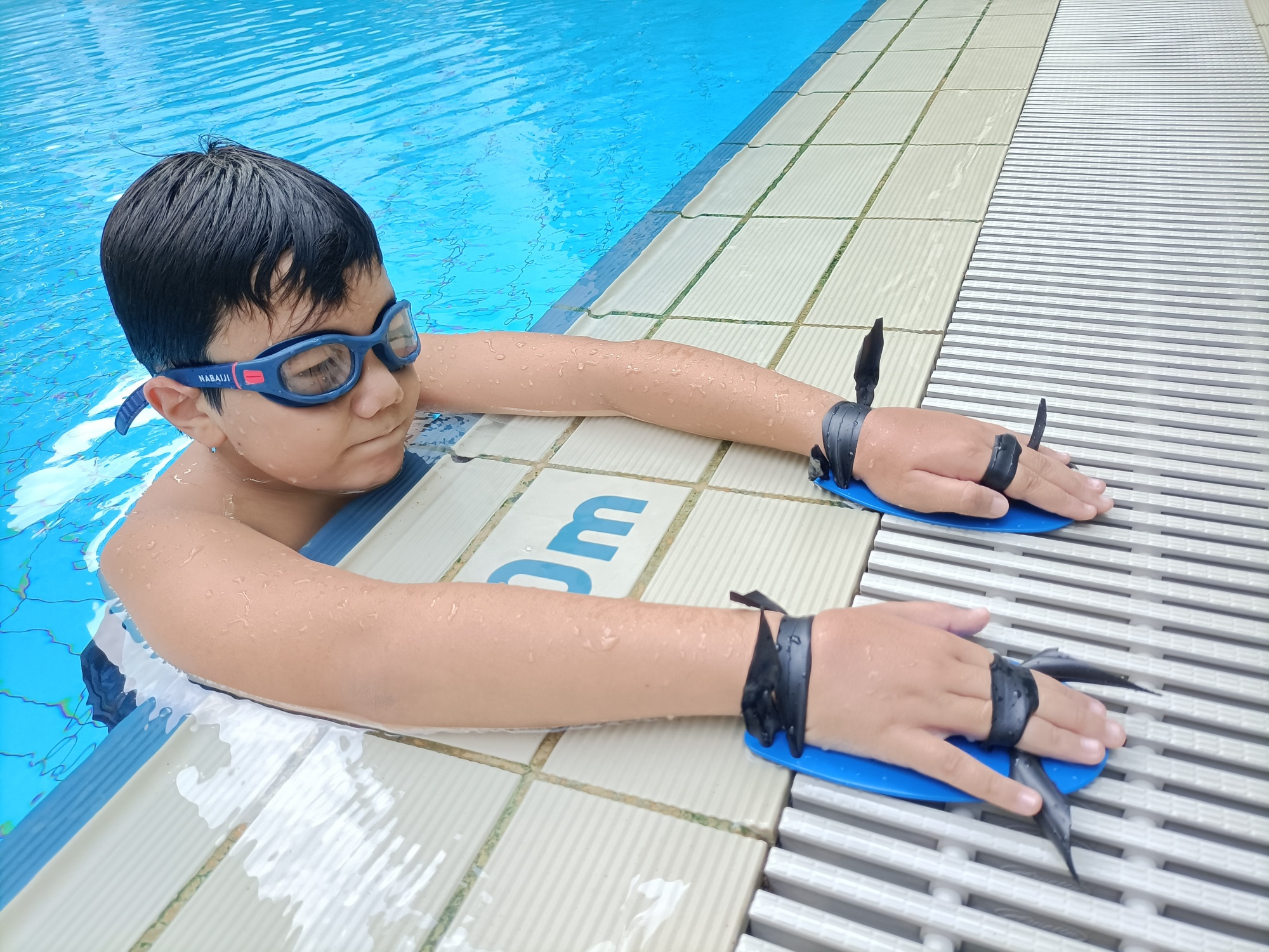 Oceanic Swim The Starting Point For Swimmers Hand paddles are most